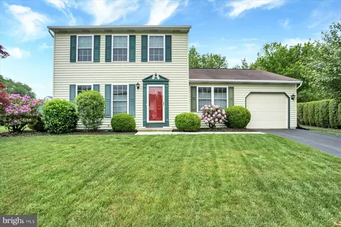 523 Ryan Dr, Harrisburg, PA 17112