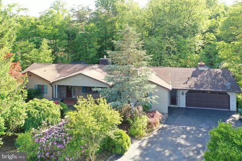 1456 Pine Tree Ave, Harrisburg, PA 17112