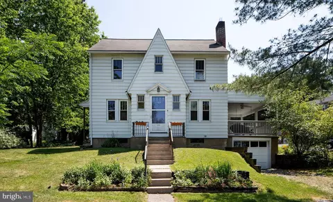 129 Willow Rd, Harrisburg, PA 17109