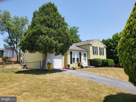 1504 Ridgeview Ln, Harrisburg, PA 17110