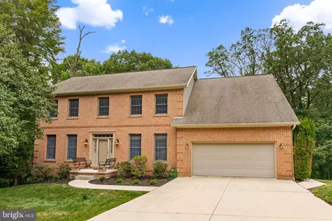 781 Zermatt Dr, Hummelstown, PA 17036