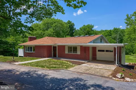 3450 Fishing Creek Valley Rd, Harrisburg, PA 17112