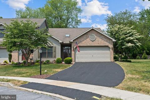 6452 Whisper Wood Ln, Harrisburg, PA 17112