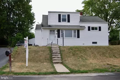 5206 Woodlawn Dr, Harrisburg, PA 17109