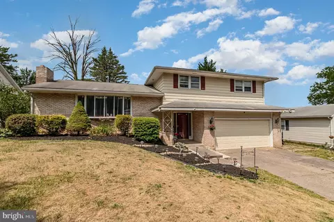 817 S Progress Ave, Harrisburg, PA 17111
