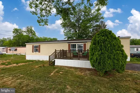320 Caravan Ct, Middletown, PA 17057