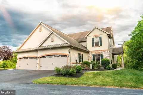 5589 Twilight Dr, Harrisburg, PA 17111