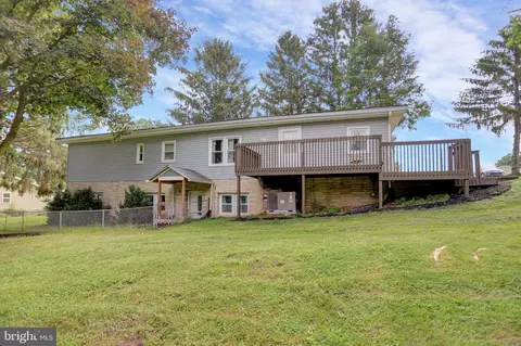 128 Church Ln, Halifax, PA 17032