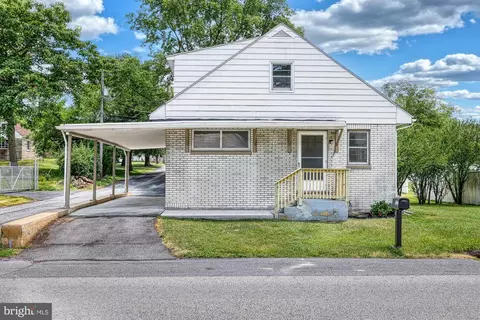 3157 Wayne St, Harrisburg, PA 17111