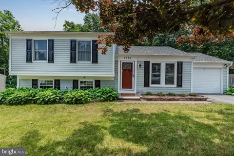 1676 Pebble Brook Ln, Harrisburg, PA 17110