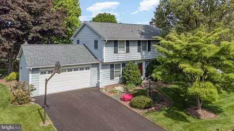 360 Harvey Rd, Hershey, PA 17033