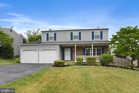445 Harvest Dr, Harrisburg, PA 17111