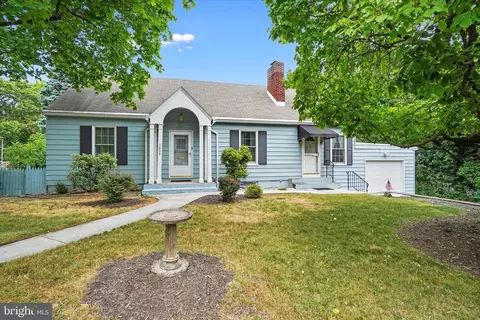 3808 Hillcrest Rd, Harrisburg, PA 17109