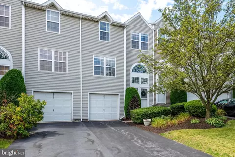 6637 Springford Ter, Harrisburg, PA 17111