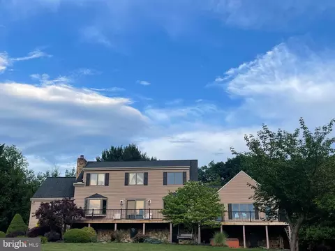 7055 Red Top Rd, Harrisburg, PA 17111