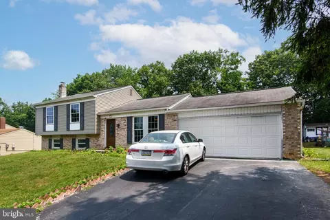 4814 Sweetbrier Dr, Harrisburg, PA 17111