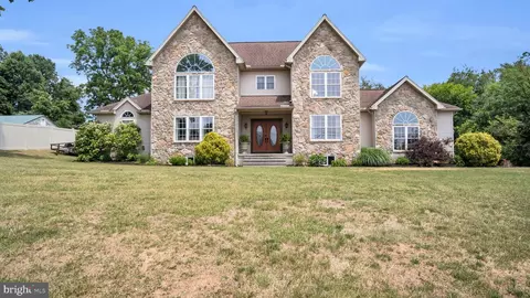 2295 Sand Hill Rd, Hershey, PA 17033