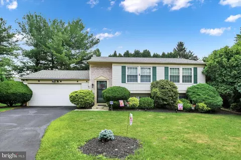 108 Wading Spring Ln, Harrisburg, PA 17110