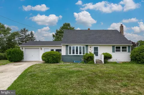 11 Nissley Dr, Middletown, PA 17057