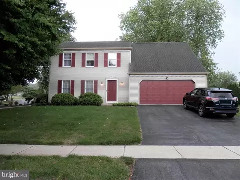 975 Kings Way W, Hummelstown, PA 17036