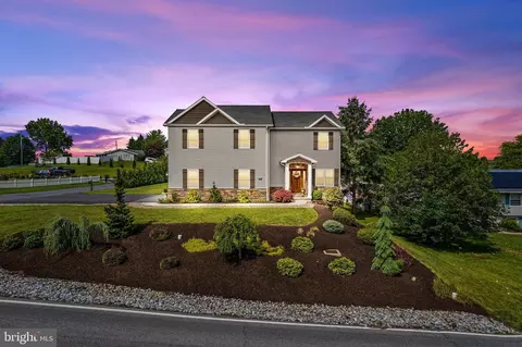 7780 Skyline Dr, Harrisburg, PA 17112