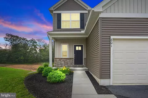 801 Anthony Dr, Harrisburg, PA 17111