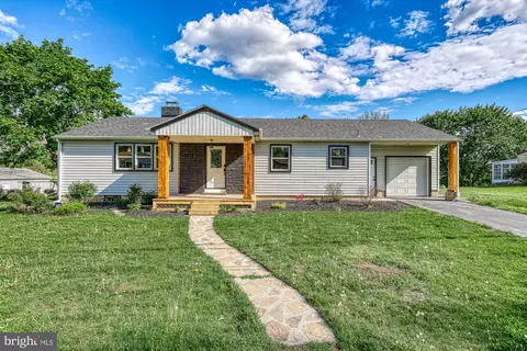152 W Caren Dr, Grantville, PA 17028