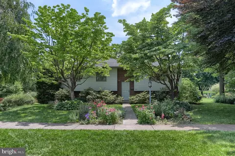 930 Beech Ave, Hershey, PA 17033
