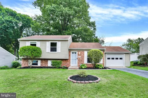 5549 Edsel St, Harrisburg, PA 17109