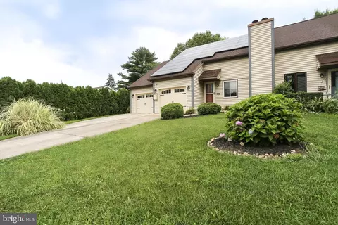 1901 Mountain View Rd, Middletown, PA 17057