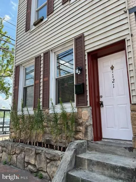 121 Vine St, Harrisburg, PA 17104