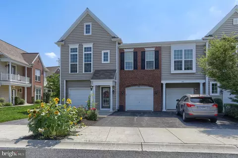 748 Whitetail Dr, Hummelstown, PA 17036
