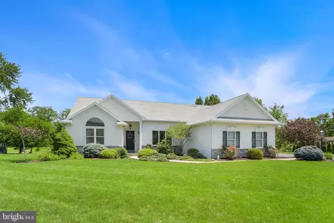 2520 Tanza Ct, Harrisburg, PA 17112