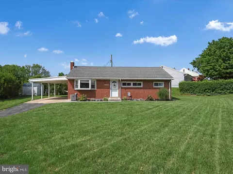 5235 Crestwood Dr, Harrisburg, PA 17109