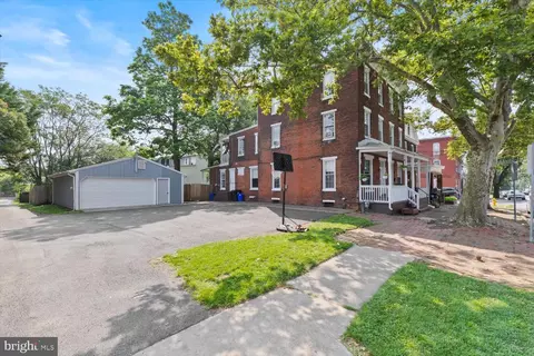 413 S 16th St, Harrisburg, PA 17104