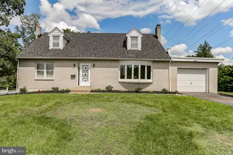 4831 Etta Rd, Harrisburg, PA 17111