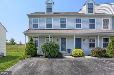 213 Buckley Dr, Harrisburg, PA 17112