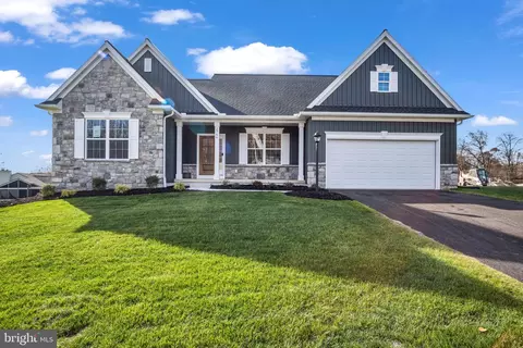 2766 Patton Rd, Harrisburg, PA 17112