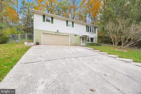 632 Lescure Dr, Harrisburg, PA 17109