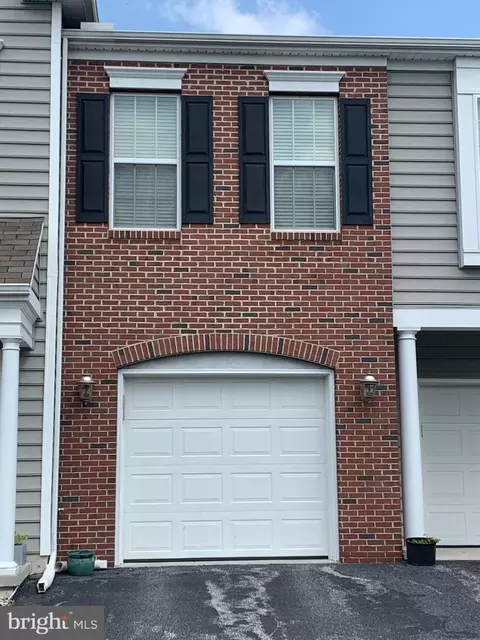 617 Darby Ct, Hummelstown, PA 17036