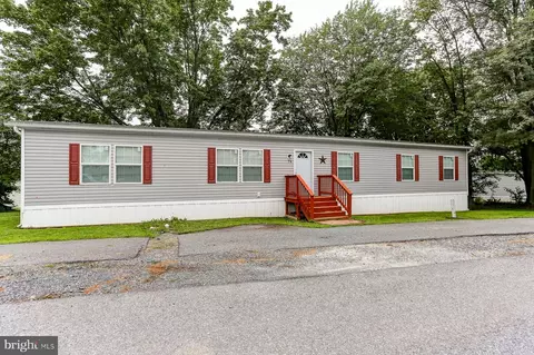 76 Oak Knoll Est, Elizabethtown, PA 17022