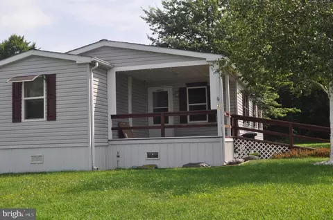 21 Midland Dr, Millersburg, PA 17061