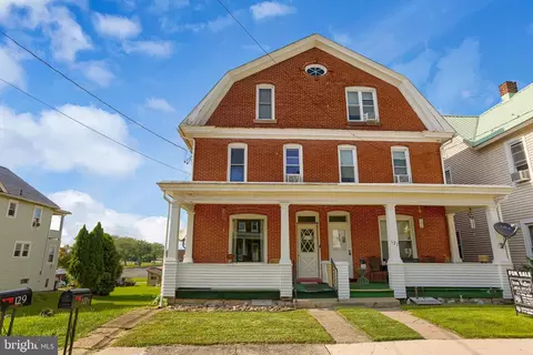 129 W Broad St, Elizabethville, PA 17023