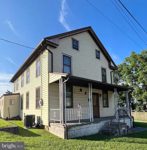 1092 Monroe St, Harrisburg, PA 17113