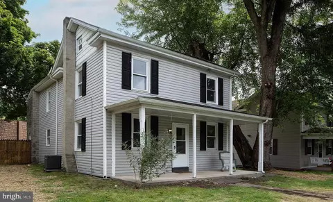 5631 N Front St, Harrisburg, PA 17110