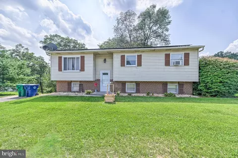 1132 Bethlynn Dr, Harrisburg, PA 17112