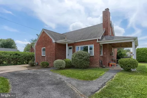 3215 Penbrook Ave, Harrisburg, PA 17109