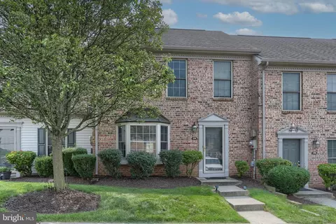 208 Saddle Ridge Dr, Harrisburg, PA 17110