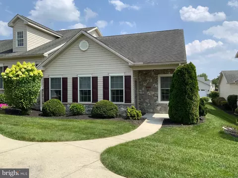 6942 Derrick Dr, Harrisburg, PA 17112