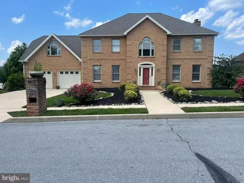 4976 Farmington Rd, Harrisburg, PA 17112